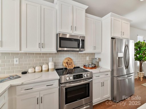 4028 Heriot Avenue 79