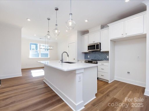 6027 Pivot Court