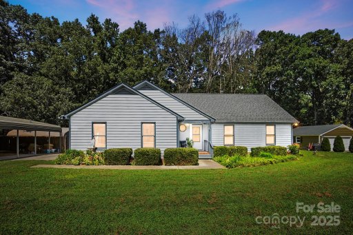 2402 Bearskin Lane