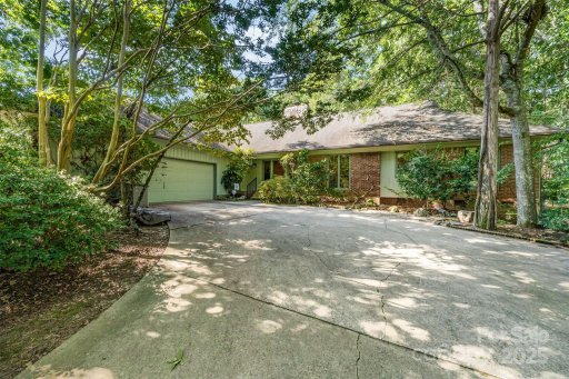 5217 Hillingdon Road