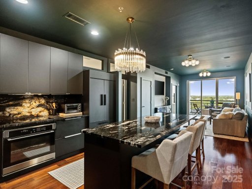 333 W Trade Street 1301