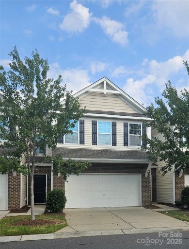 907 Summerlake Drive