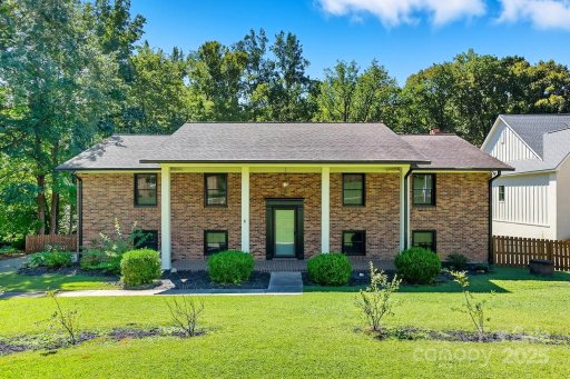 62 Bowen Drive