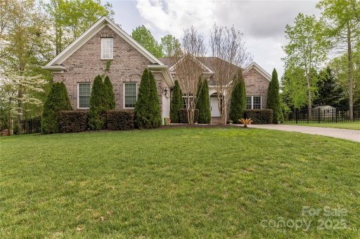 233 Highland Forest Drive
