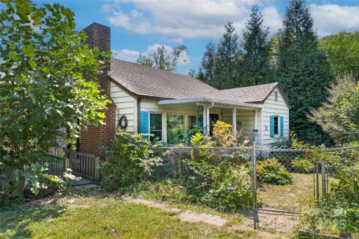 392 Old Hendersonville Highway