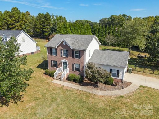 2264 Picnic Drive