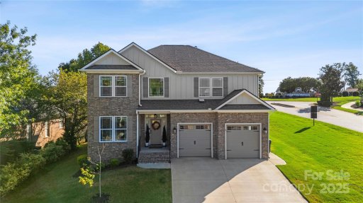 2 Double Crest Drive