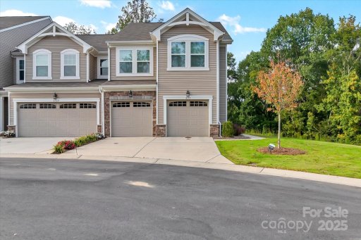 4773 Darcey Way