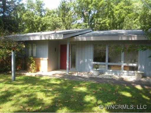 49 N Laurel Lane