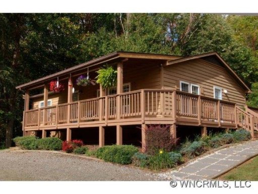 131 Dahlia Lane
