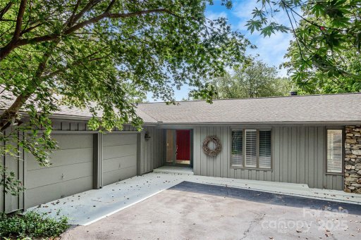 32 W Fairway Drive
