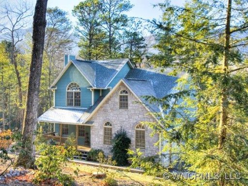 235 Woodland Court