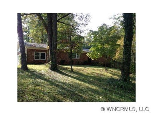 100 Pine Tree Drive