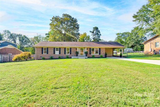 1612 N Oak Drive