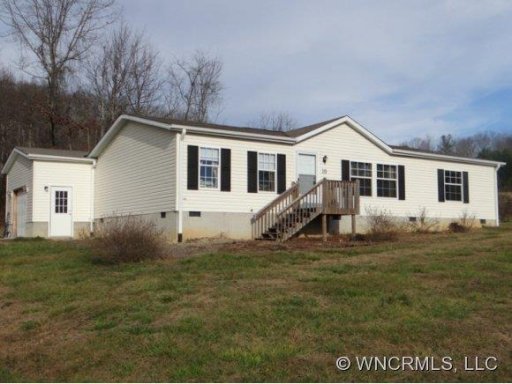 16 Lynn Estates Road