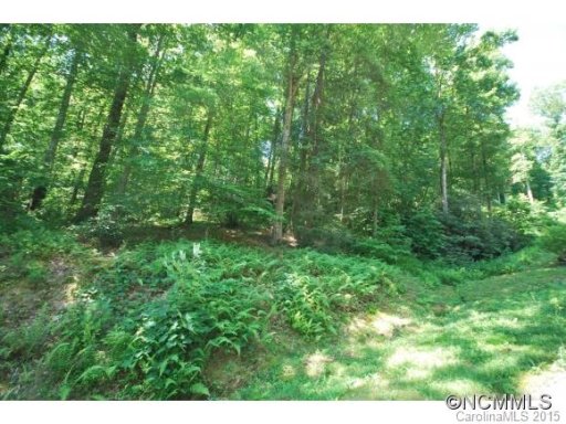 8 Poplar Crest Drive