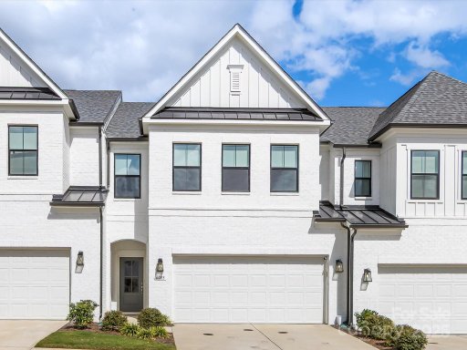 6033 Mariemont Circle