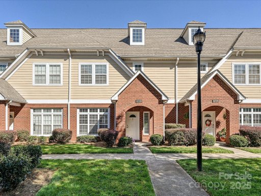 1039 Central Park Circle