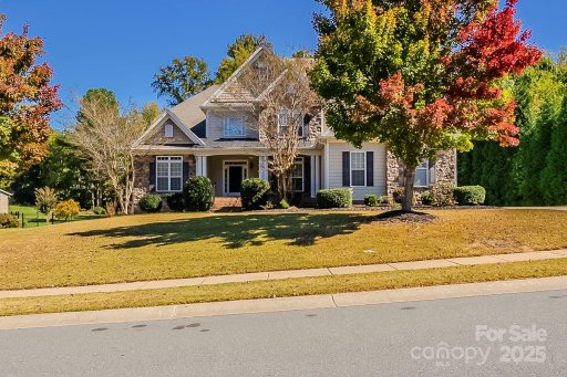 2104 Madeira Circle