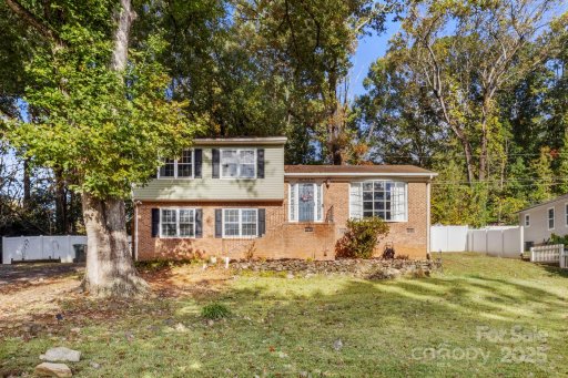 893 Ragin Lane