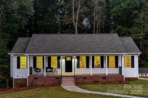 138 Meadowfall Lane