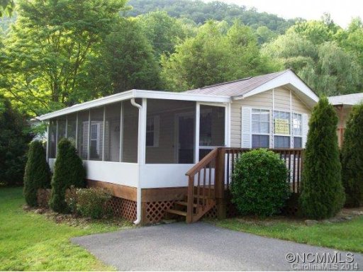 10 Valentine Dr