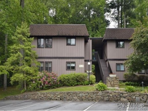 27 Lake Drive