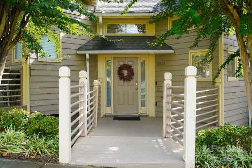 13923 Queens Harbor Road