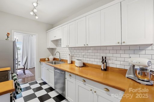 5913 Quail Hollow Road