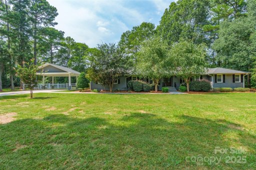 1122 Wendy Road