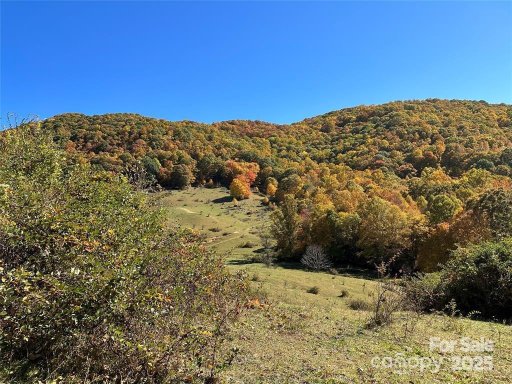 5 Hidden Valley Road