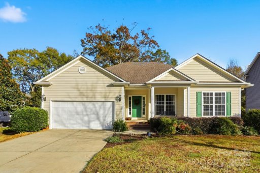 912 Gold Finch Circle