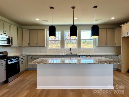 246 Ferebee Place BRX0072