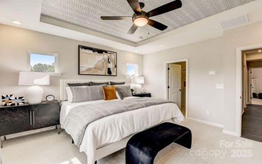 555 Silver Star Boulevard