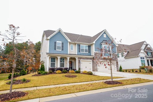 5011 English Laurel Court