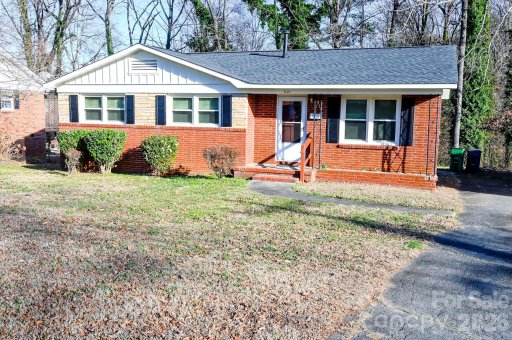1121 Grovewood Drive