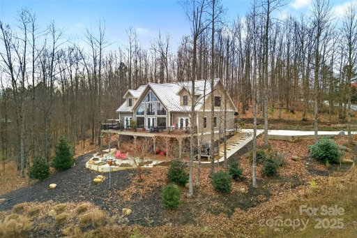 242 Lakeview Trail