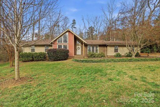 301 Chestnut Lane