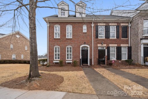 16918 Summers Walk Boulevard