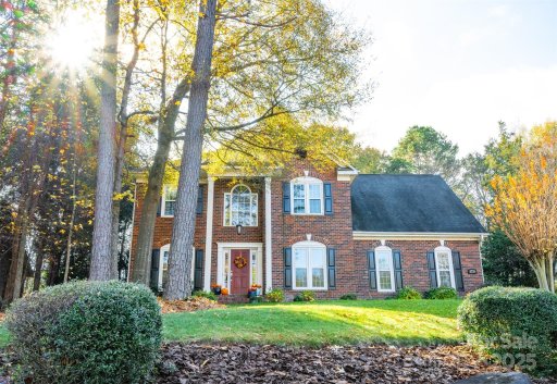 5729 Woodridge Court