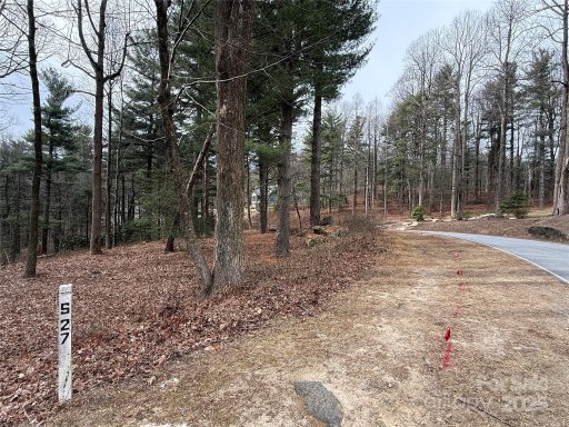 S 27 Hollybrook Drive