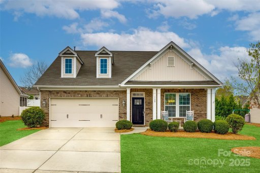 1129 Black Walnut Road