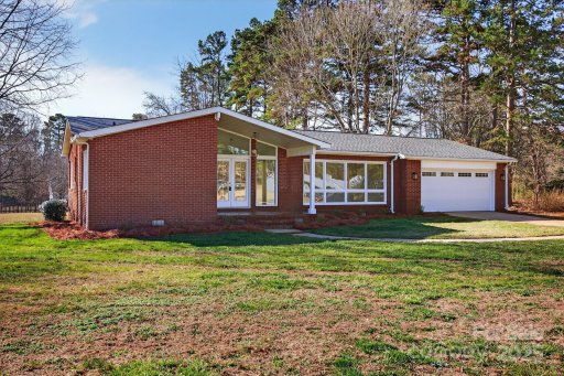 255 Lariat Circle