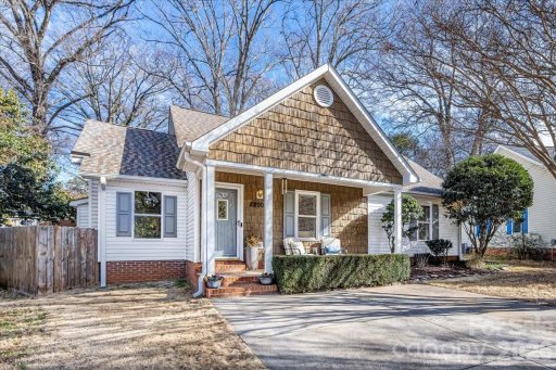 2200 Olde Chantilly Court