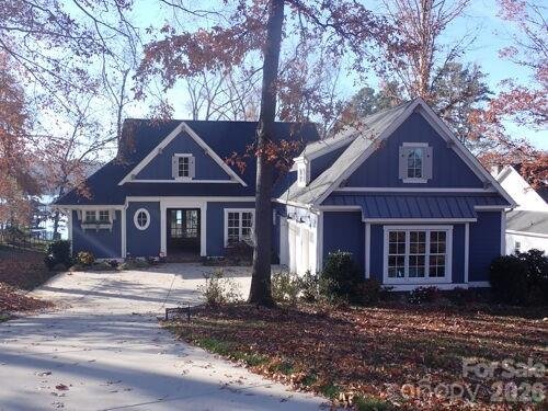 240 Seven Oaks Landing
