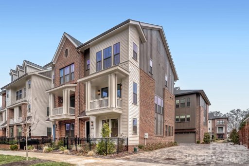 3115 Pinehurst Place