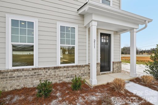 211 Vanguard Lane