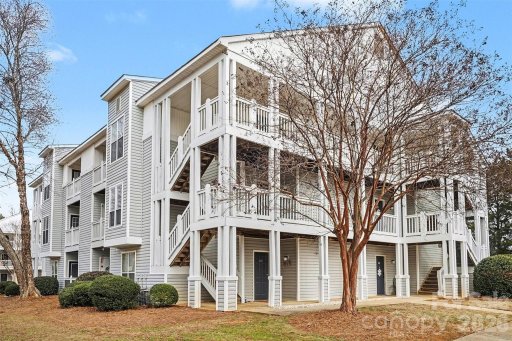 37 Hamiltons Harbor Drive