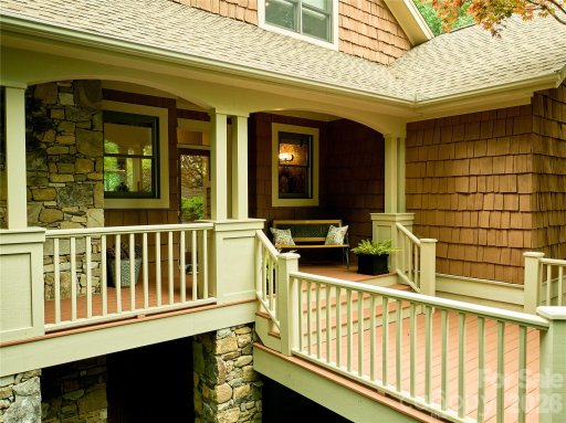 201 W Chimney Crossing