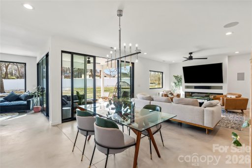 2380 Maria Lynn Court